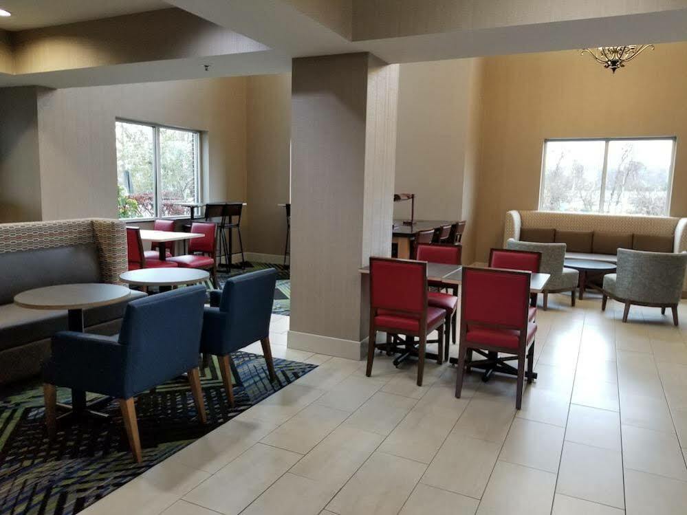 Holiday Inn Express Hotel & Suites Louisville South-Hillview, An Ihg Hotel Luaran gambar